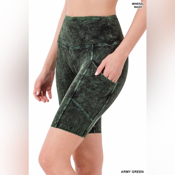 NWOT Zena Outfitters Wide Waistband Mineral biker shorts with pockets - Picture 1 of 12